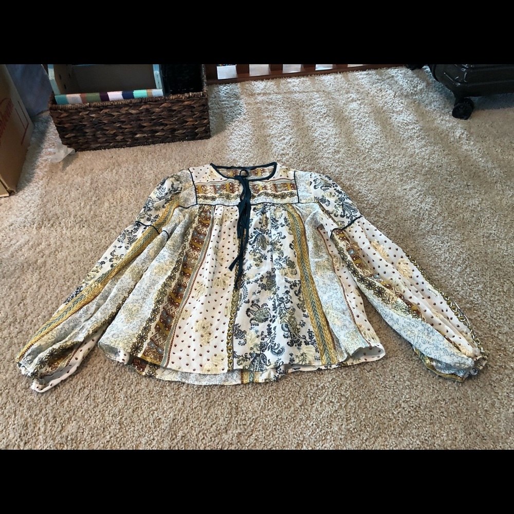 Off White Patterned Long Sleeve Top Never Worn - image 1